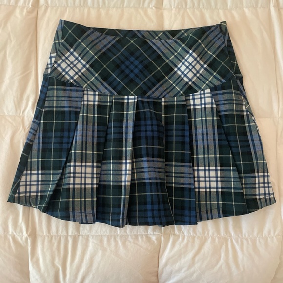 American Eagle Plaid Mini Skirt - Picture 1 of 3